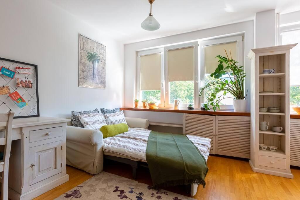 Apartament Cozy, Bright, Comfy Studio Next To The Old Town.