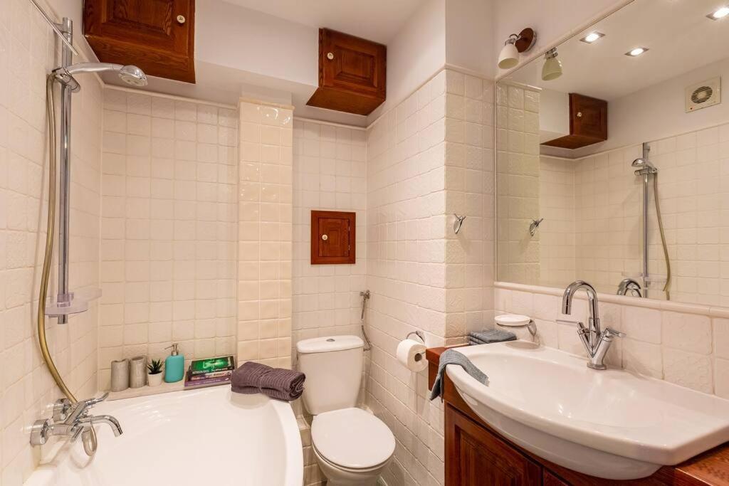 Cozy, Bright, Comfy Studio Next To The Old Town. Warszawa